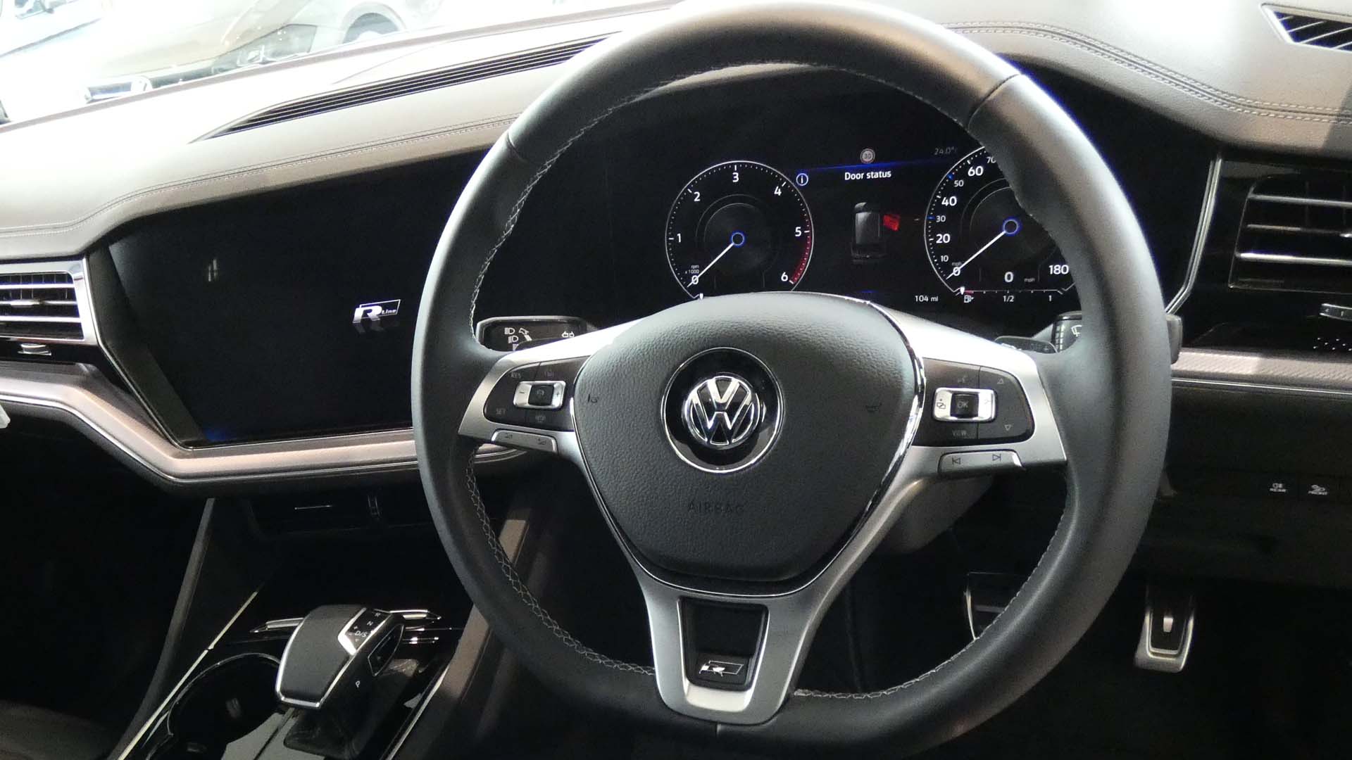 Volkswagen Touareg car 2018